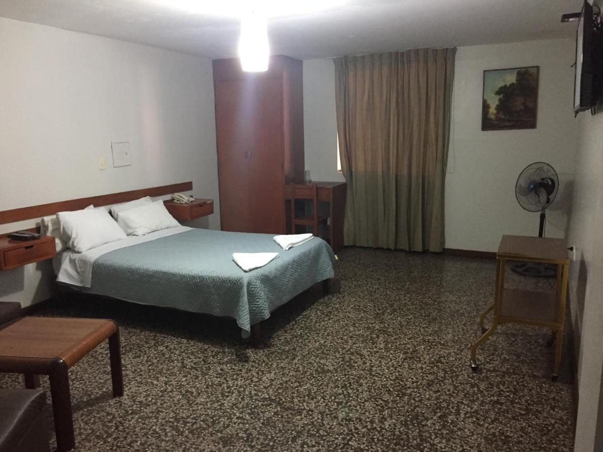 Hotel Plazza Chiclayo Exterior photo